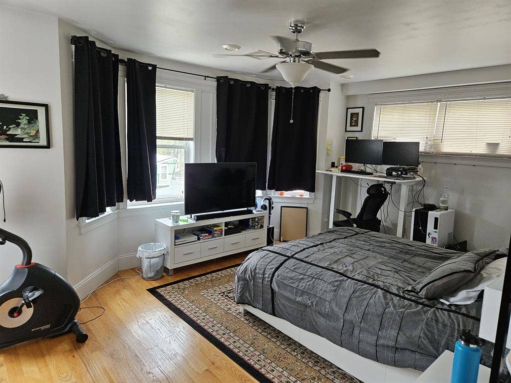 Lower Allston Duplex, 3 Baths, AC