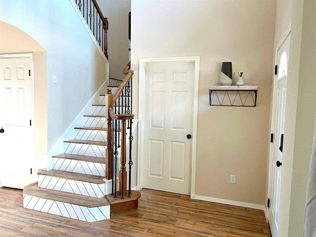 *New*House share! Immediate move in
