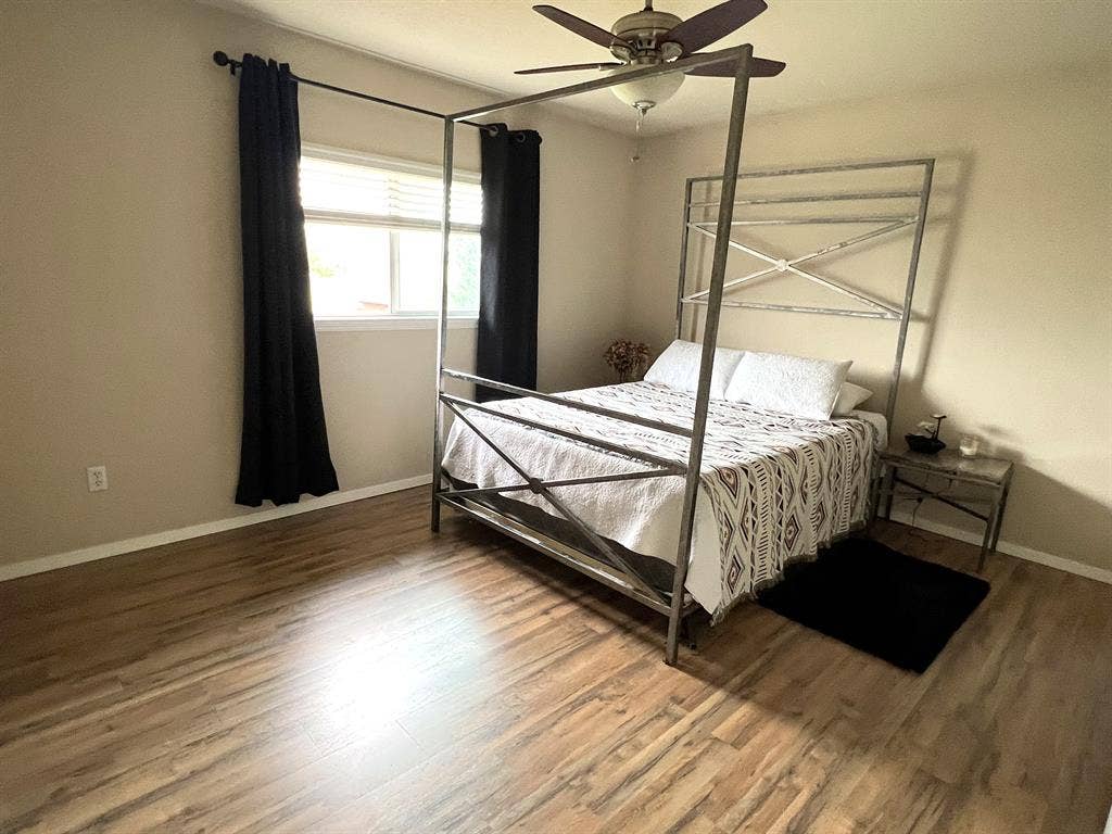 *New*House share! Immediate move in
