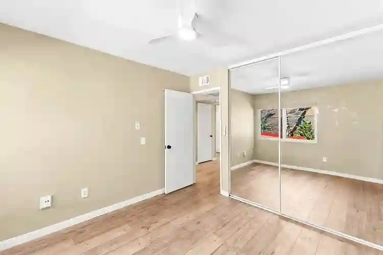 Primary Cozy Bedroom * Private Bath