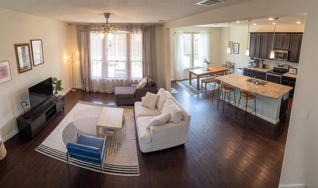 *NEW* ISO north austin roommate!