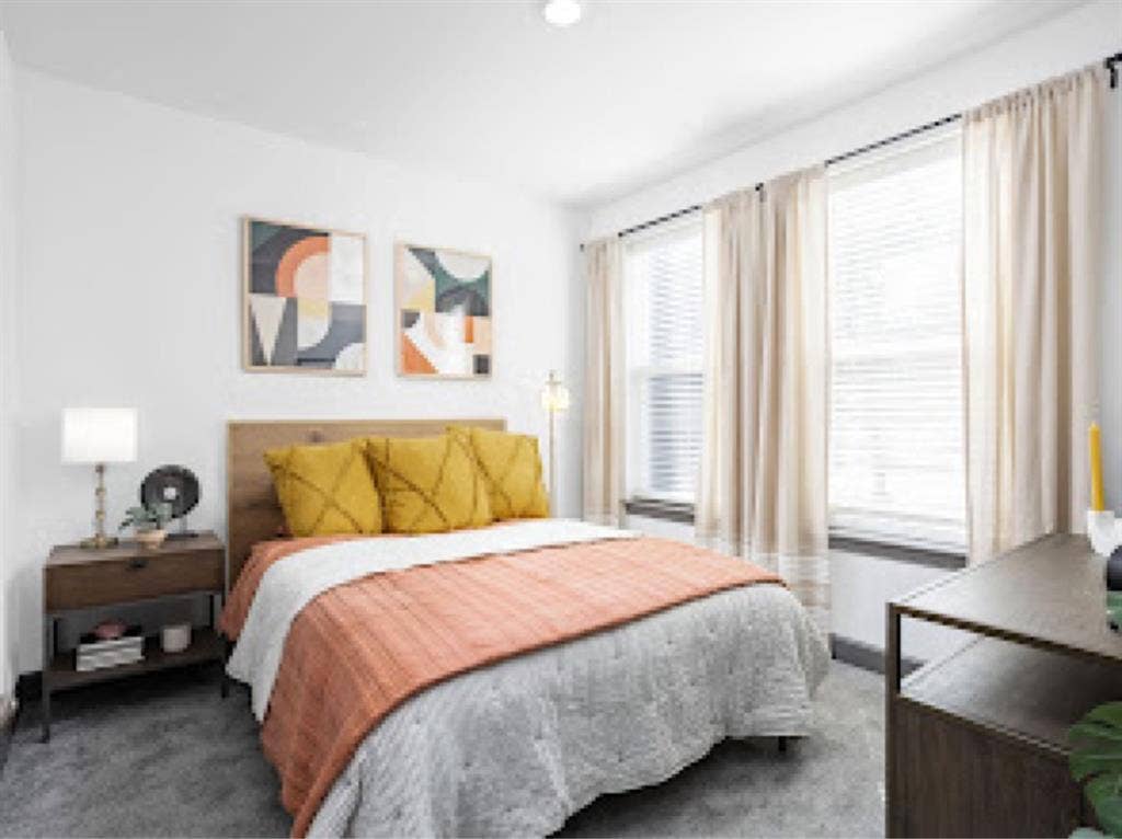 Looking for a Roommate