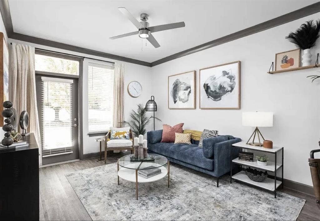 Looking for a Roommate