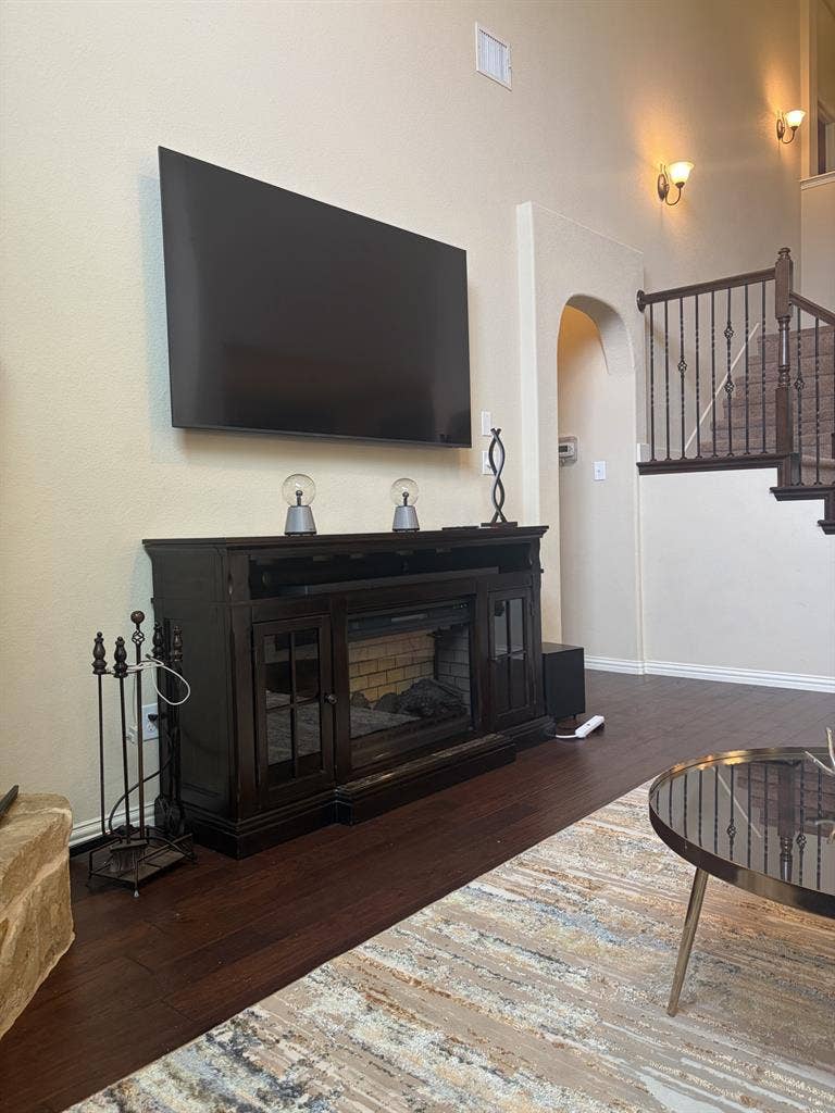 I’m looking for female to rent room