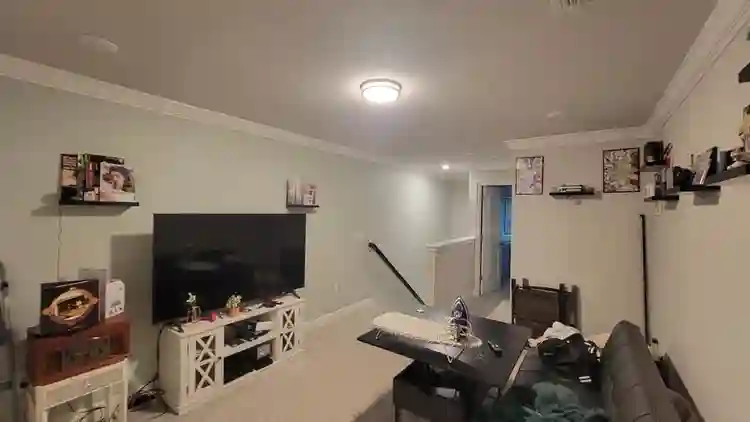 I need a roommate. Nice house.