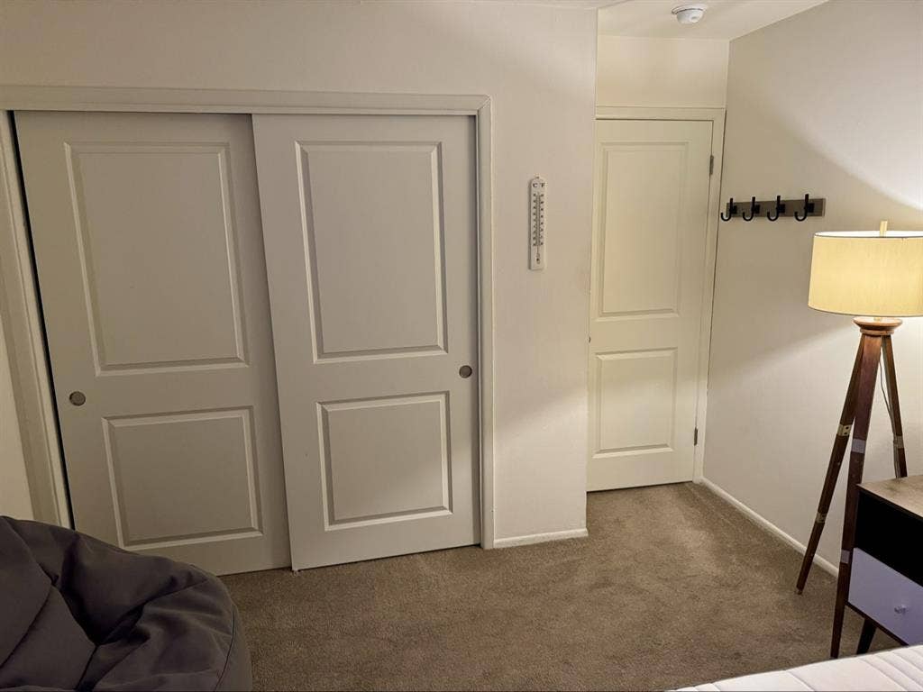 TROY / NO DEPOSIT AND AUGUST FREE