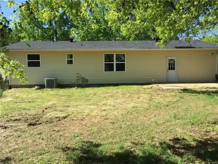 3 Beds 2 Baths Rental in Ridgewood