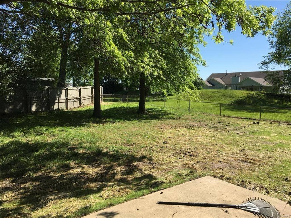 3 Beds 2 Baths Rental in Ridgewood