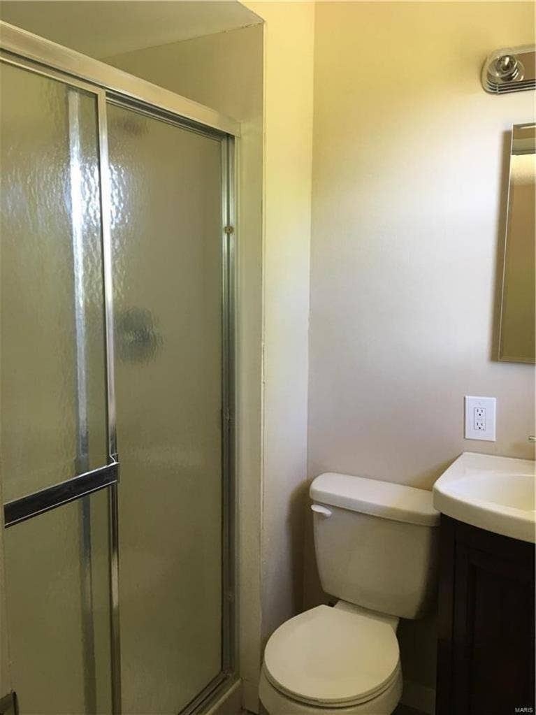 3 Beds 2 Baths Rental in Ridgewood