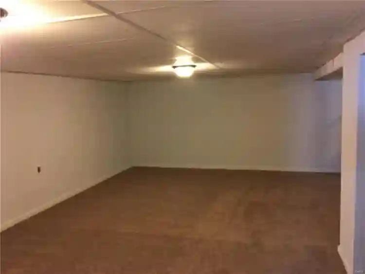 3 Beds 2 Baths Rental in Ridgewood