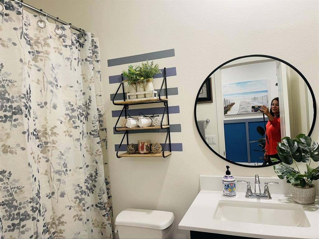 Fully Furnished Room For Rent