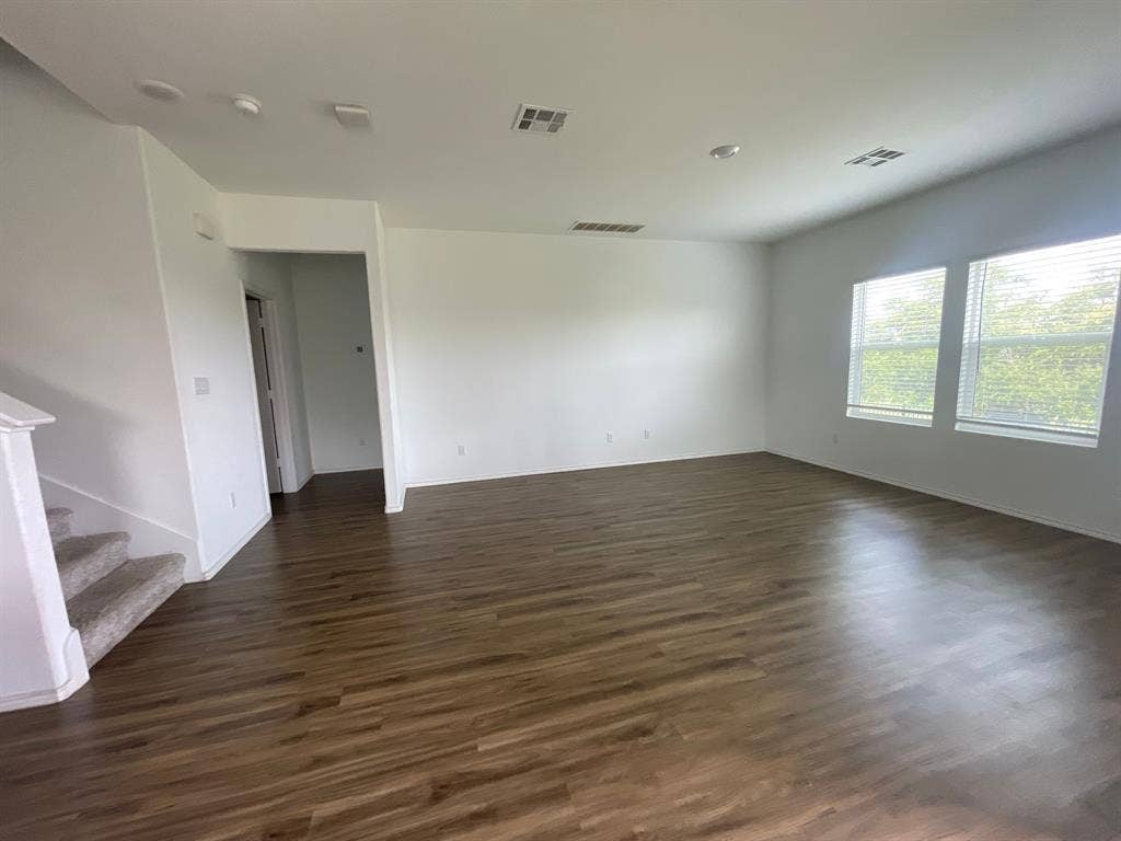 5 BR in Leander
