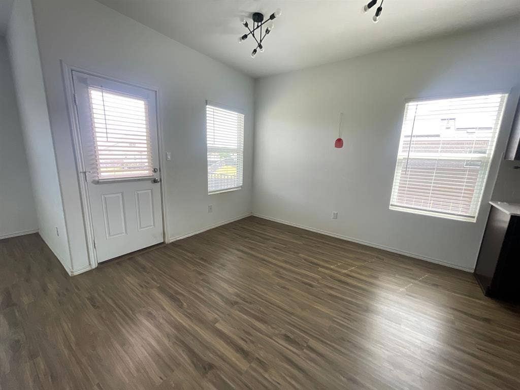 5 BR in Leander