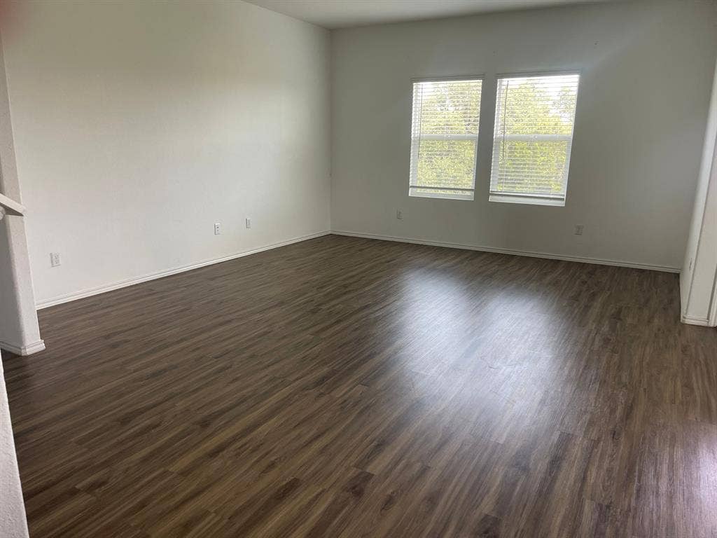 5 BR in Leander