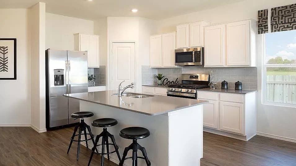 5 BR in Leander