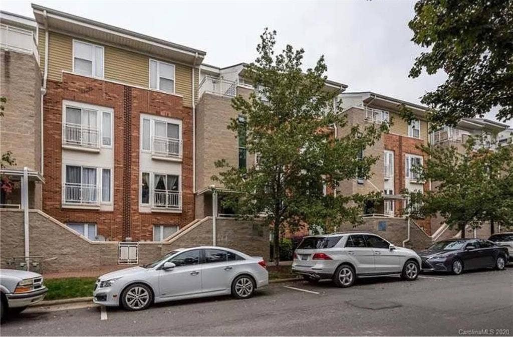 2 BR in Charlotte