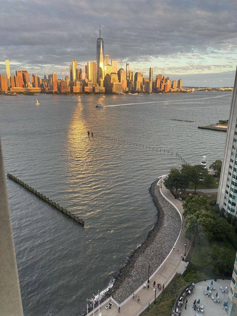 Studio in jersey city from sep 7!