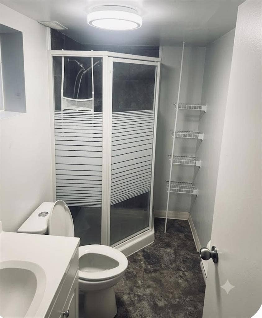 Looking for a roommate male