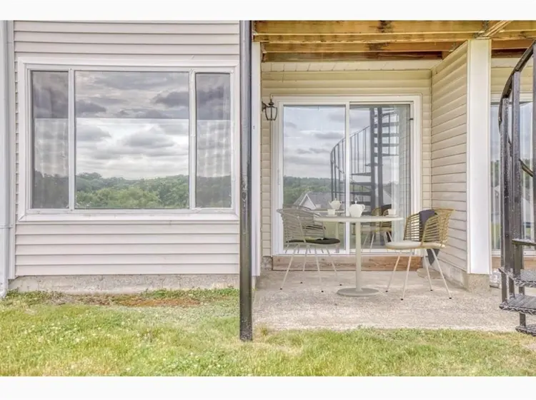 Fully furnished condo available now