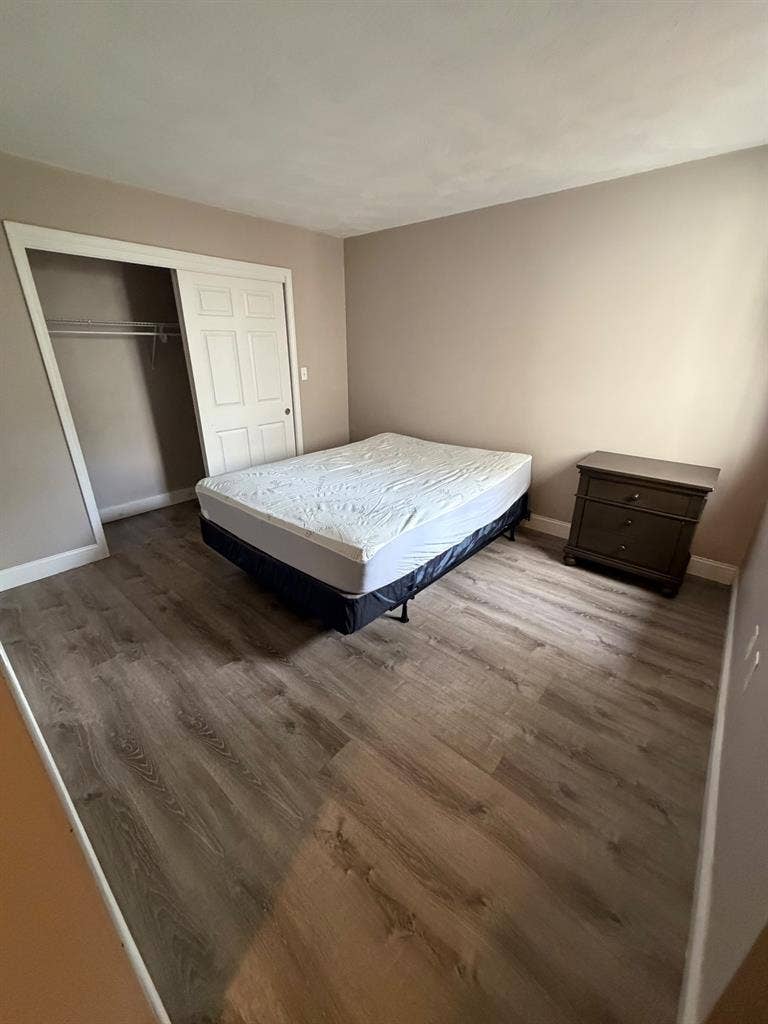 Fully furnished condo available now