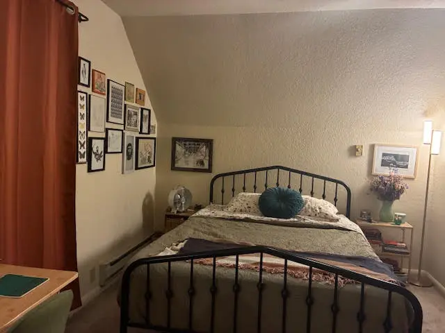 Sunny Bedroom in Fremont