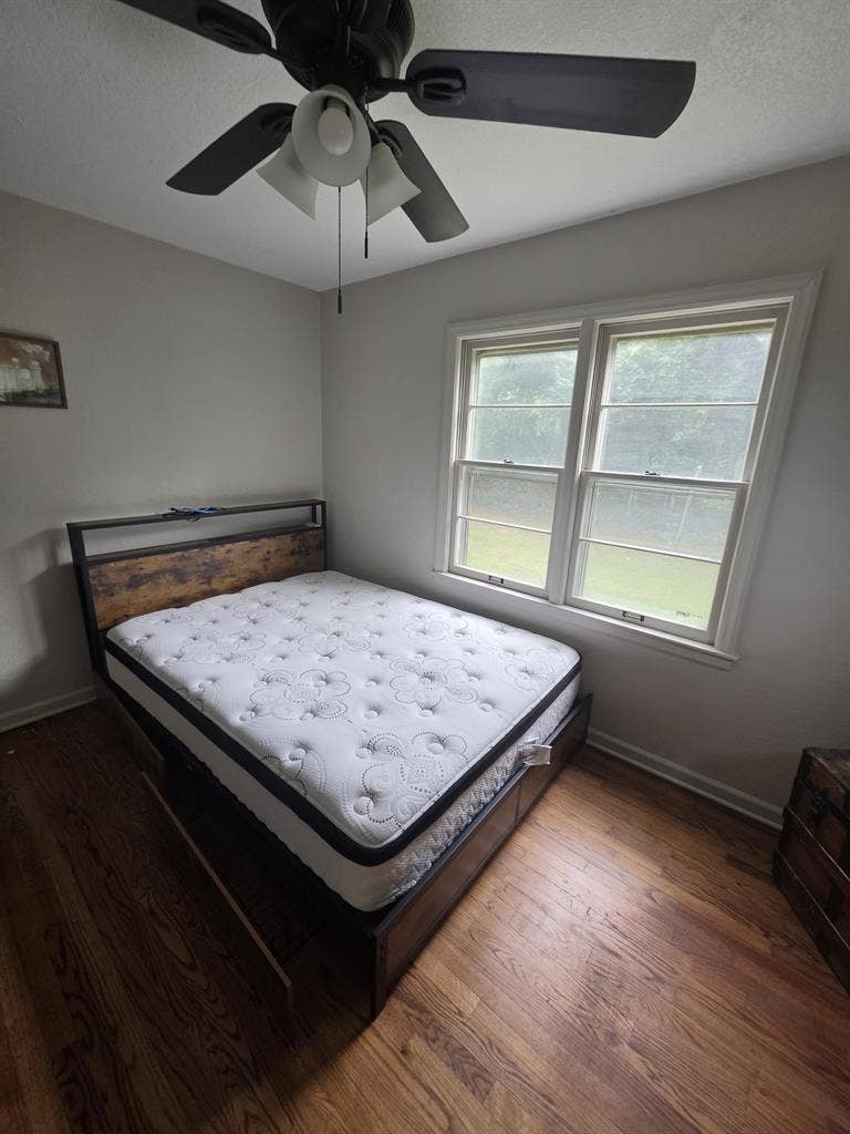 Single bedroom for rent