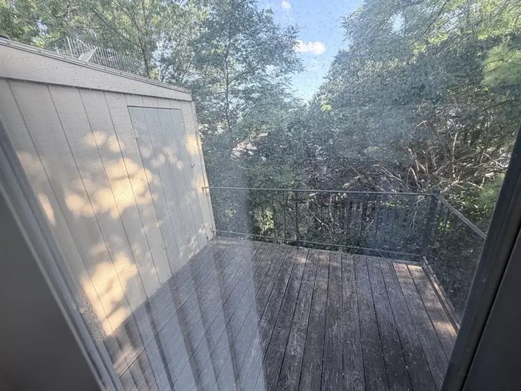 Fully Furnished 1br 1bth