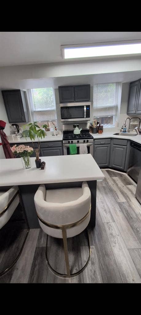 2 Private Rooms for rent in 3 bedrm