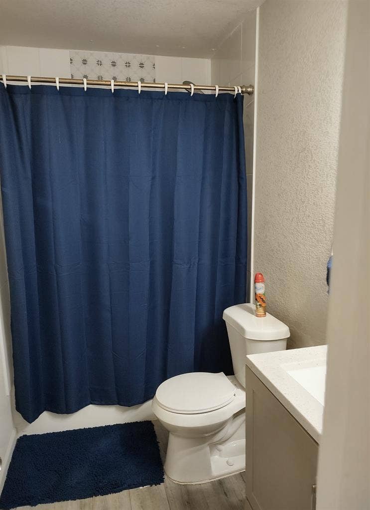 Private cozy room in Carrollton!