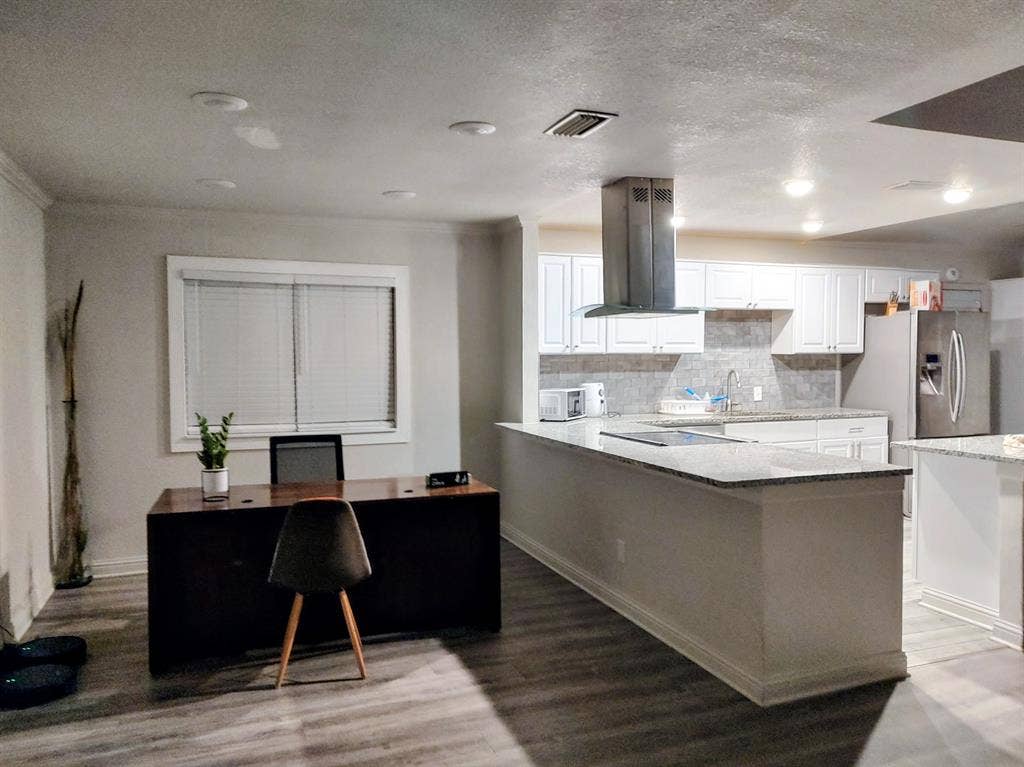 Private cozy room in Carrollton!