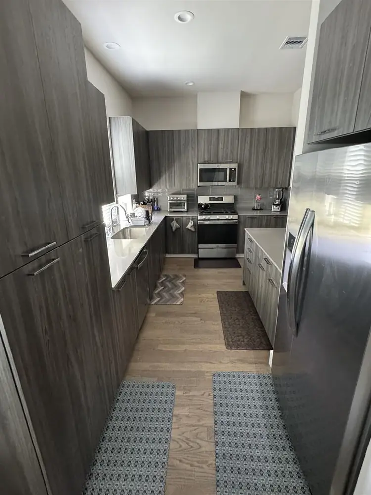 Luxury King Suite/Gated Community