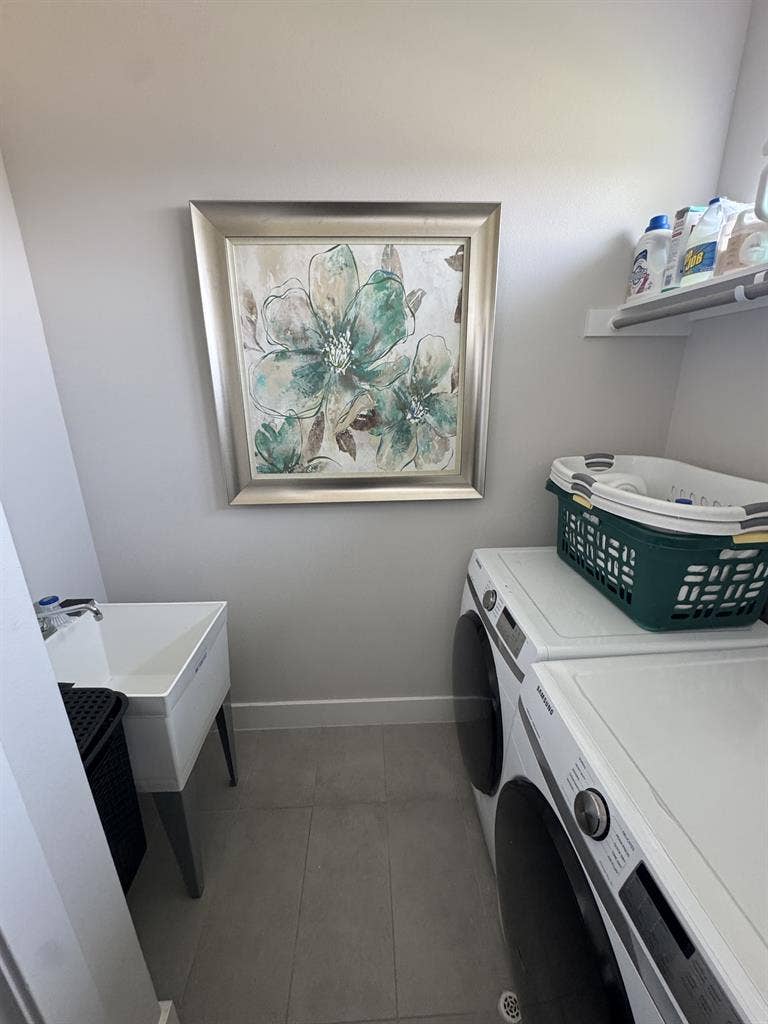Luxury King Suite/Gated Community