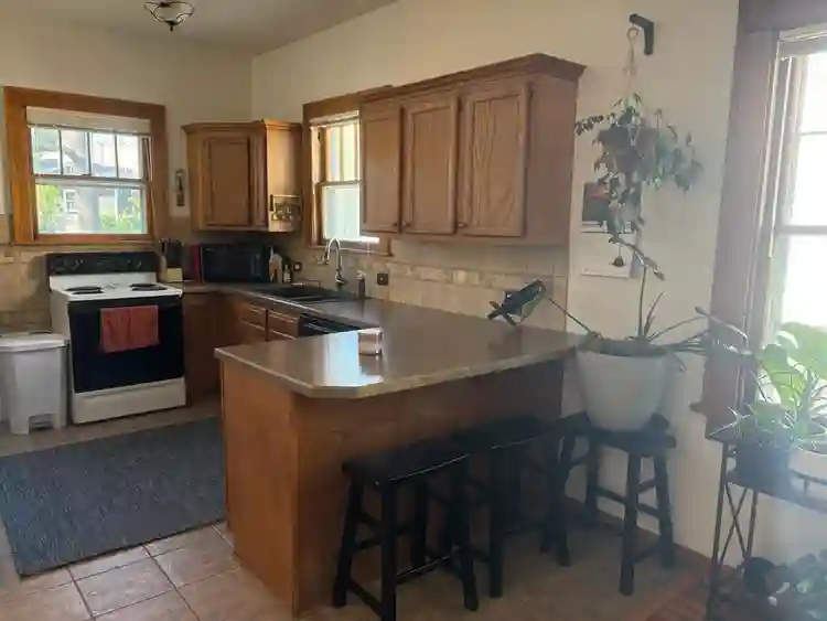 Private basement, bedroom, bathroom