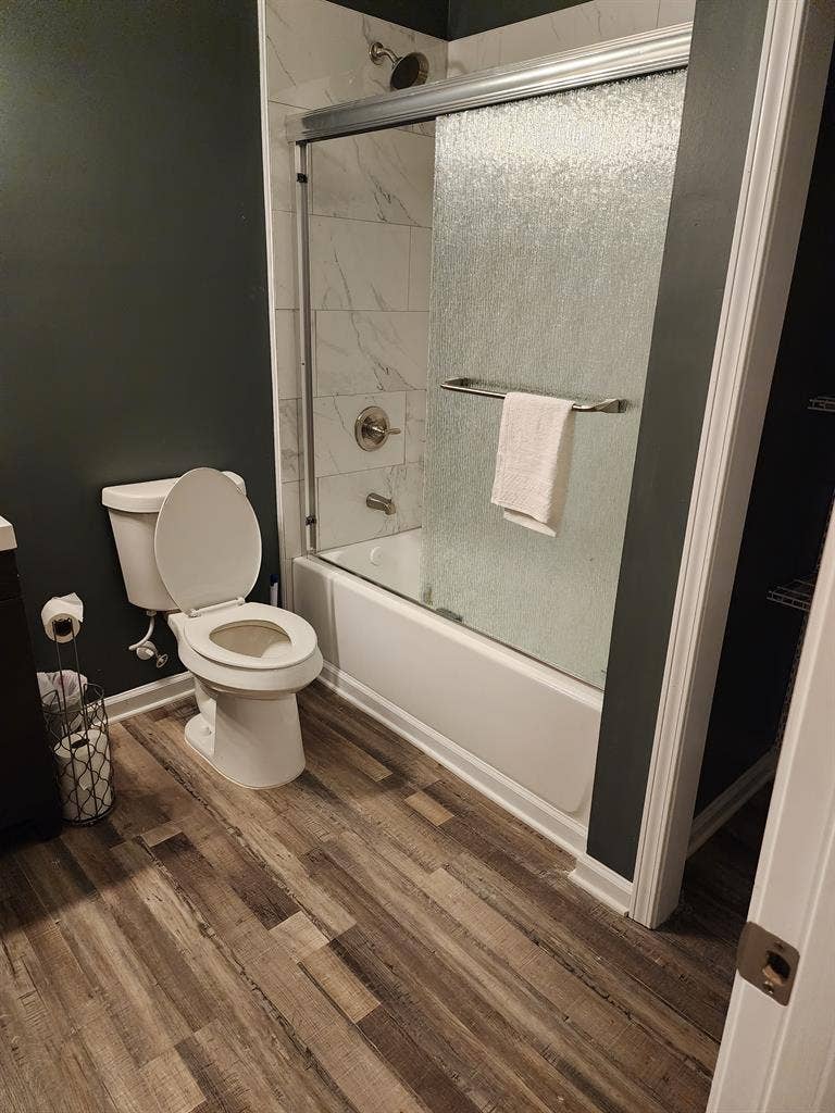 West End! Utilities/Wifi/Park FREE!