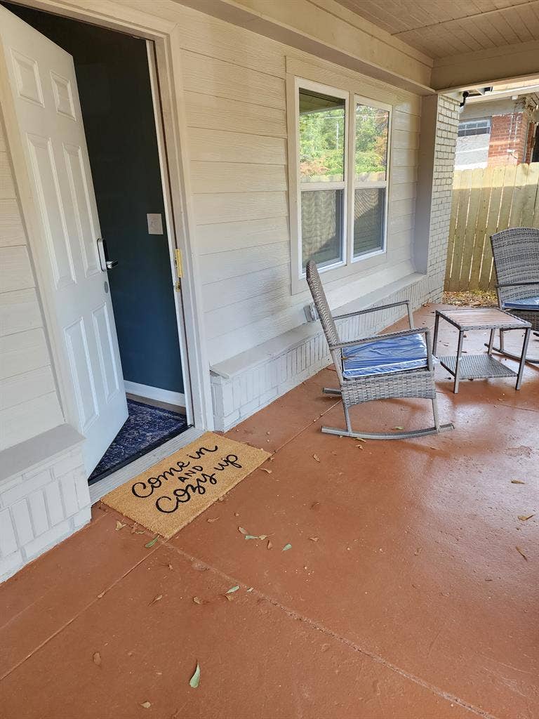 West End! Utilities/Wifi/Park FREE!