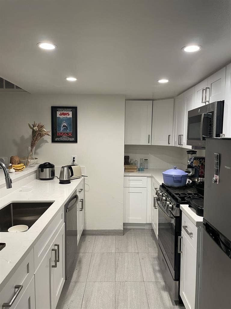 Private room/bathroom/parking