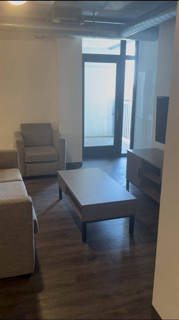 Urgently seeking sublet