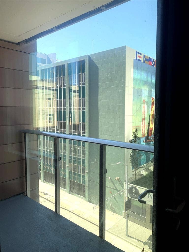 Fully Furnished Luxury 1-Bedroom