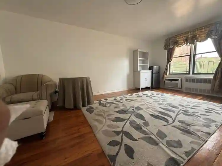 Large Room -Males only