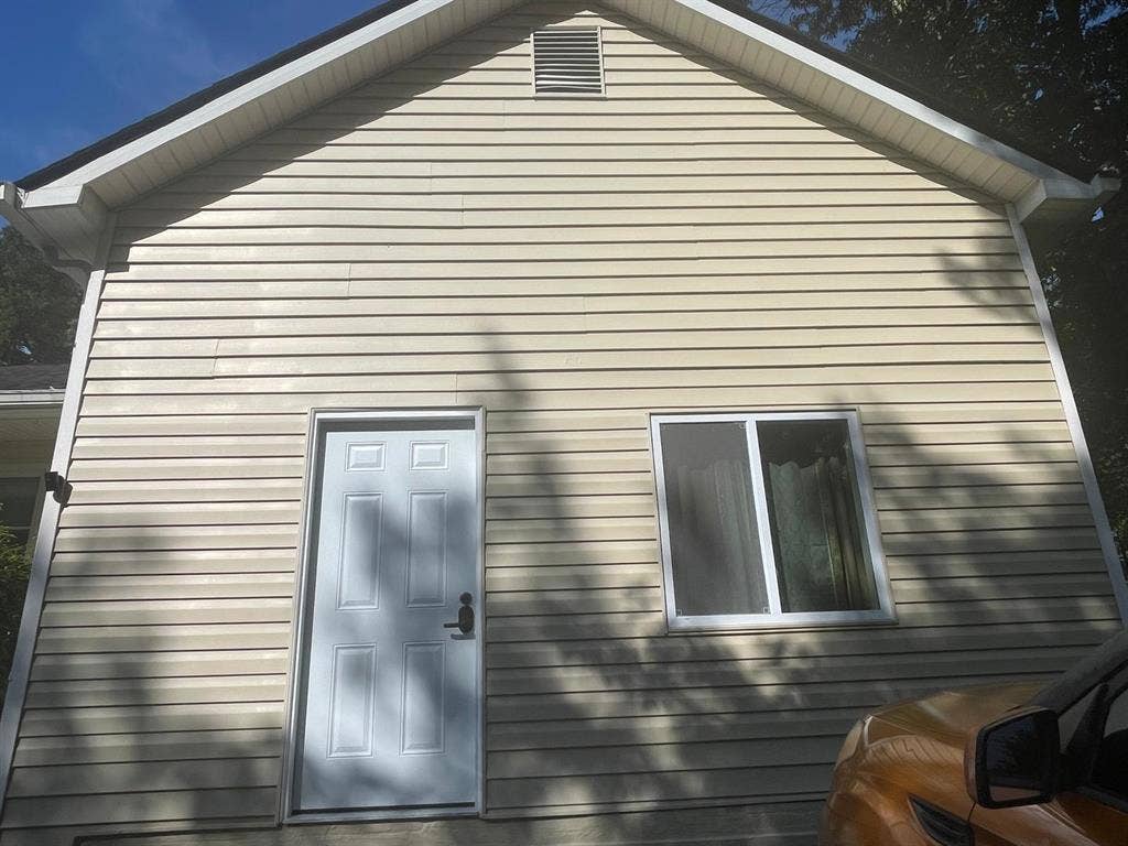 STUDIO - FOR RENT
