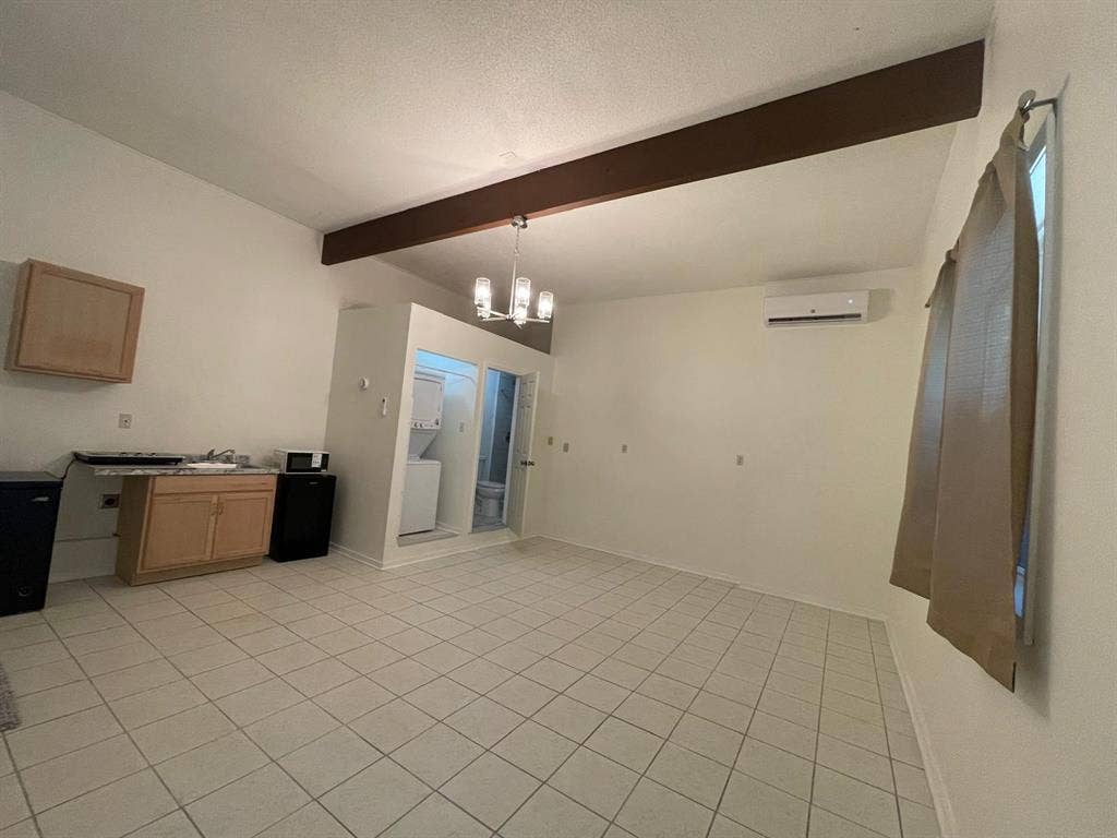 STUDIO - FOR RENT