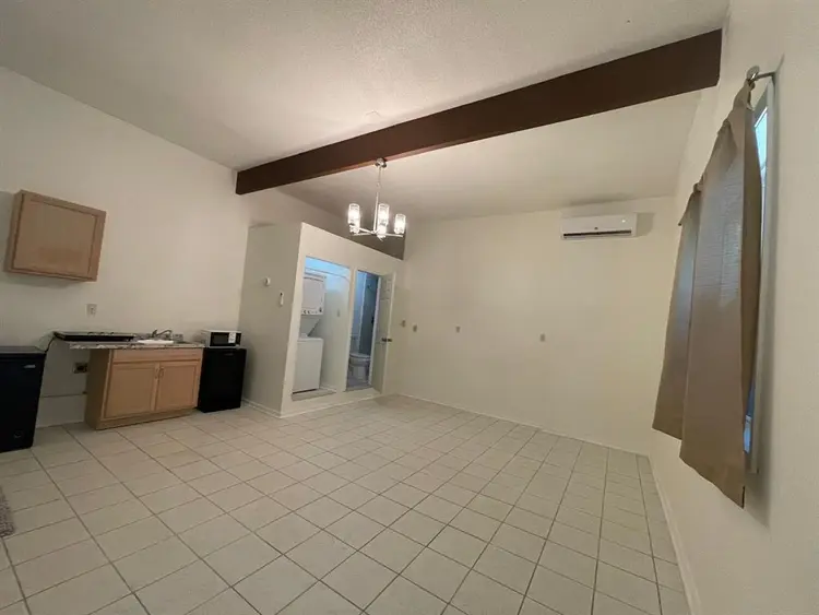STUDIO - FOR RENT
