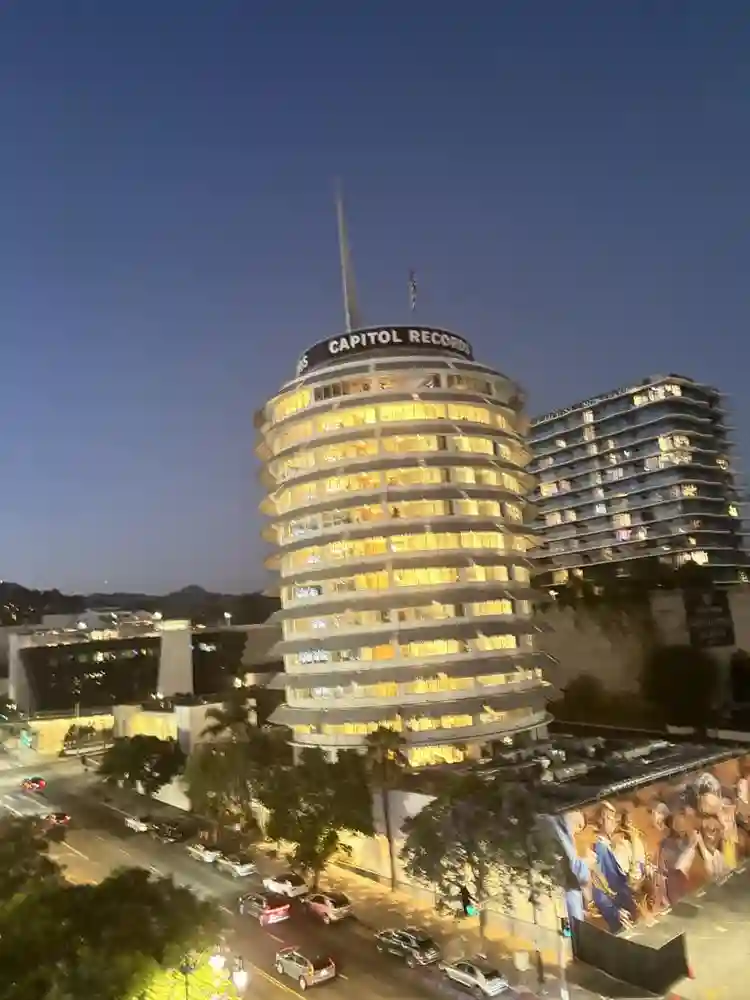 Room for rent Available Now