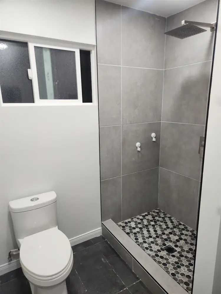 Room for rent in Willowbrook Area