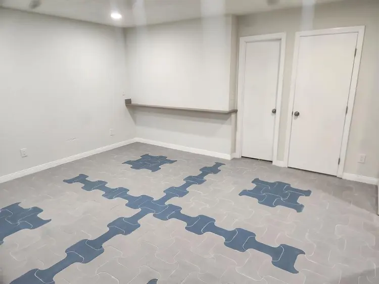 Room for rent in Willowbrook Area