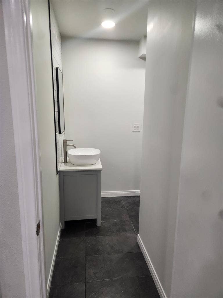 Room for rent in Willowbrook Area