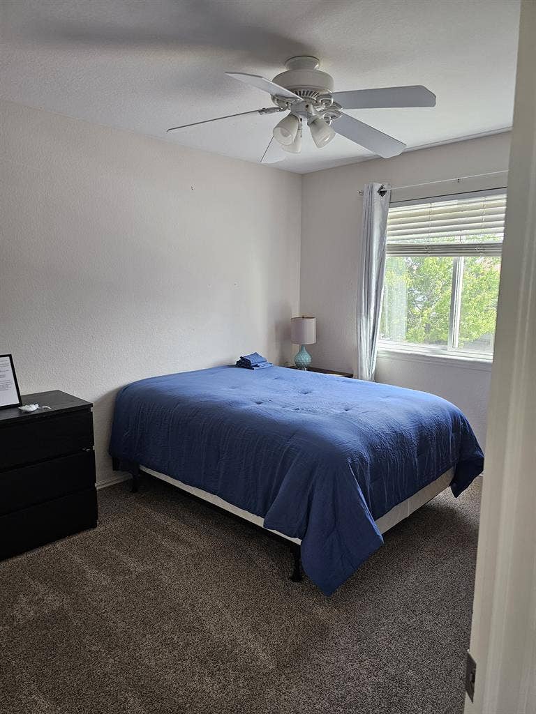 2 rooms (1 bdrm & office/living)