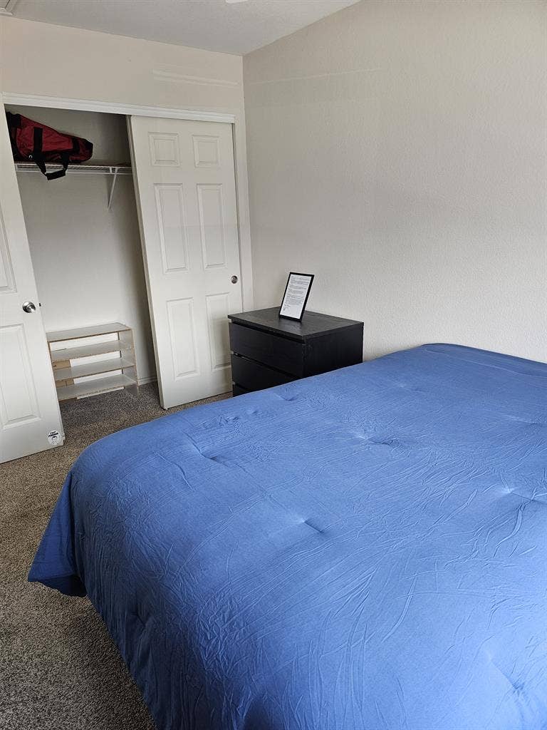 2 rooms (1 bdrm & office/living)