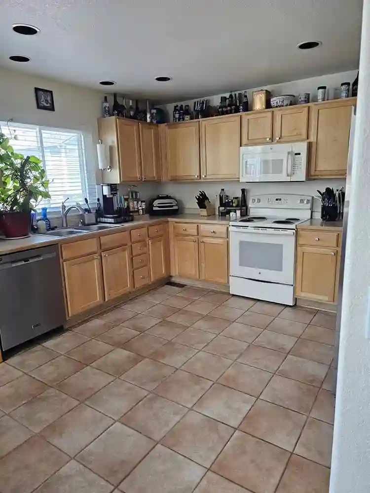 2 rooms (1 bdrm & office/living)