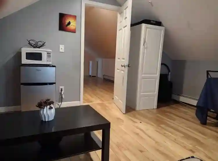 Private Studio, Sept. 1st Rental